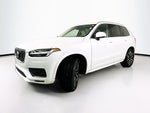 2020 Volvo XC90 T6 Momentum