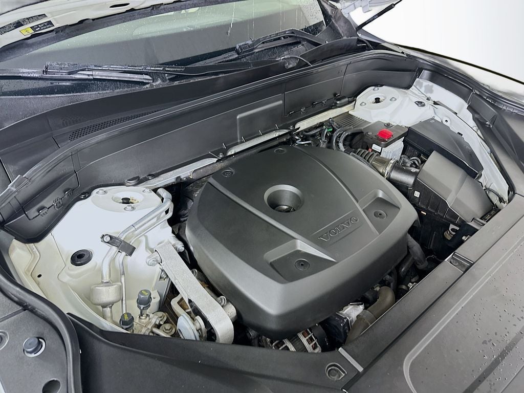 2020 Volvo XC90 T6 Momentum