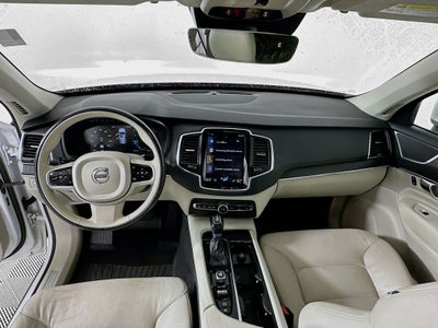 2020 Volvo XC90 T6 Momentum