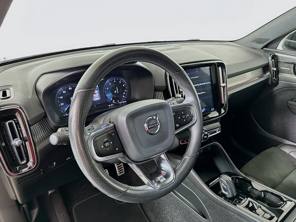 2020 Volvo XC40 R-Design