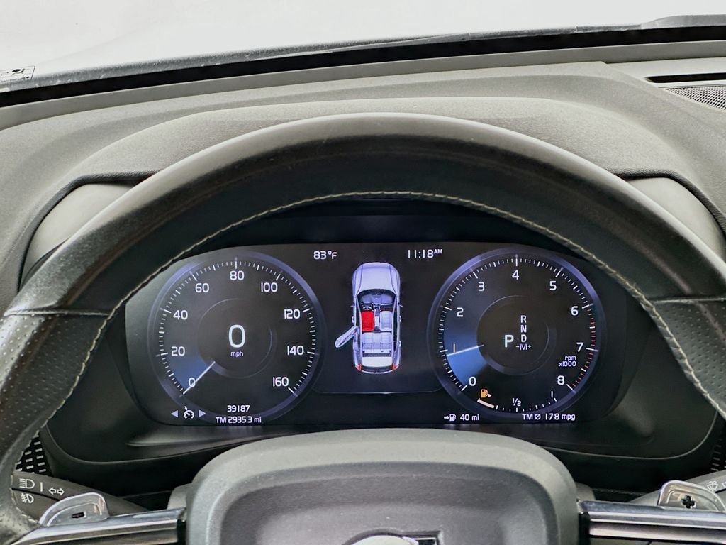 2020 Volvo XC40 R-Design