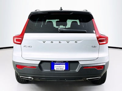 2020 Volvo XC40 R-Design