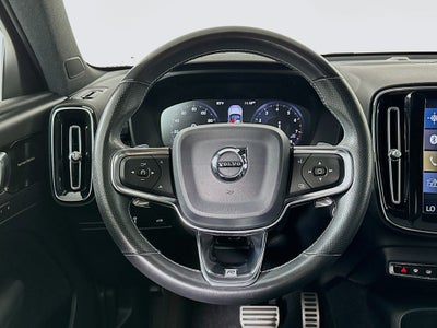 2020 Volvo XC40 R-Design