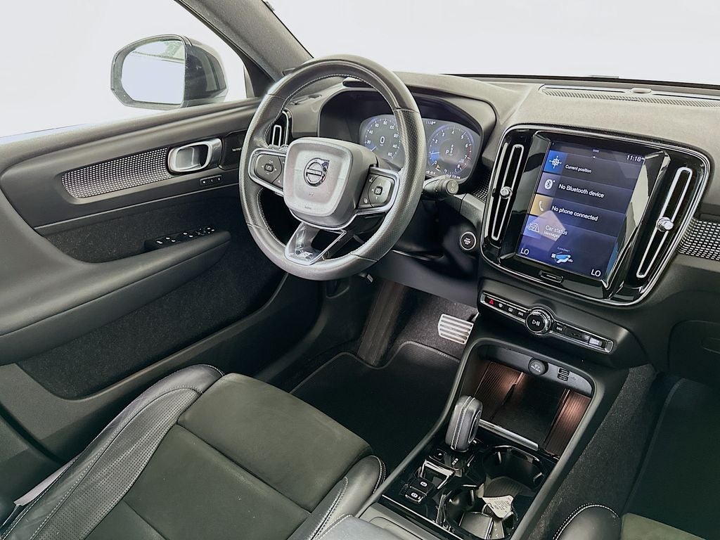 2020 Volvo XC40 R-Design