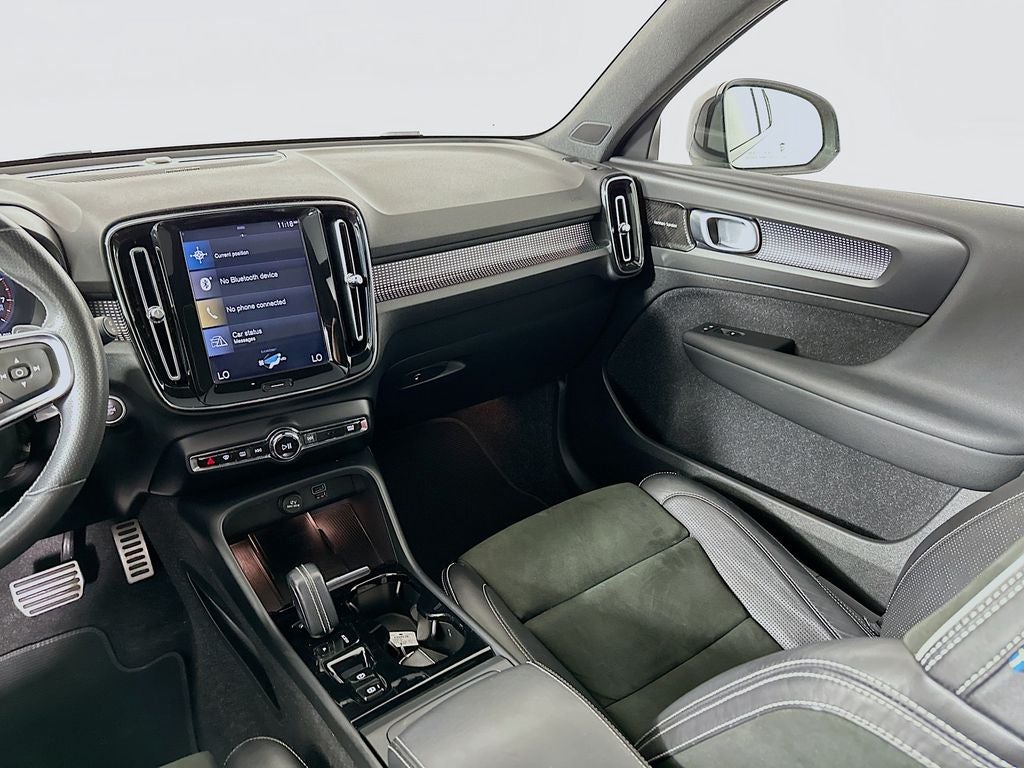 2020 Volvo XC40 R-Design