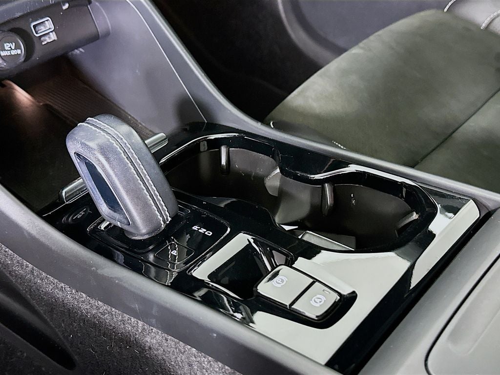 2020 Volvo XC40 R-Design