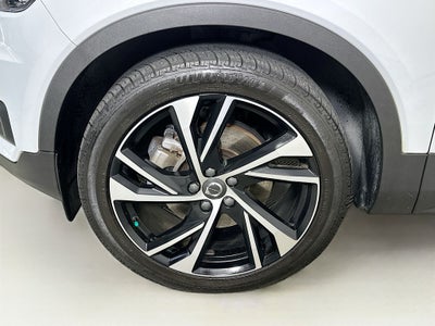 2020 Volvo XC40 R-Design