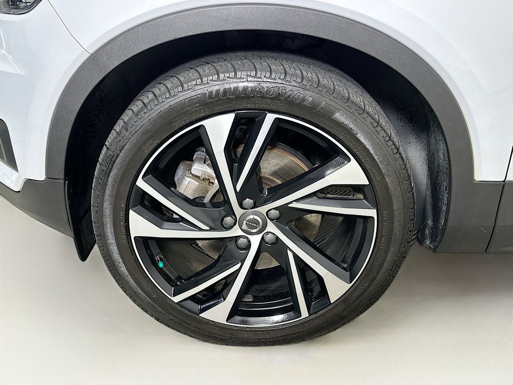 2020 Volvo XC40 R-Design