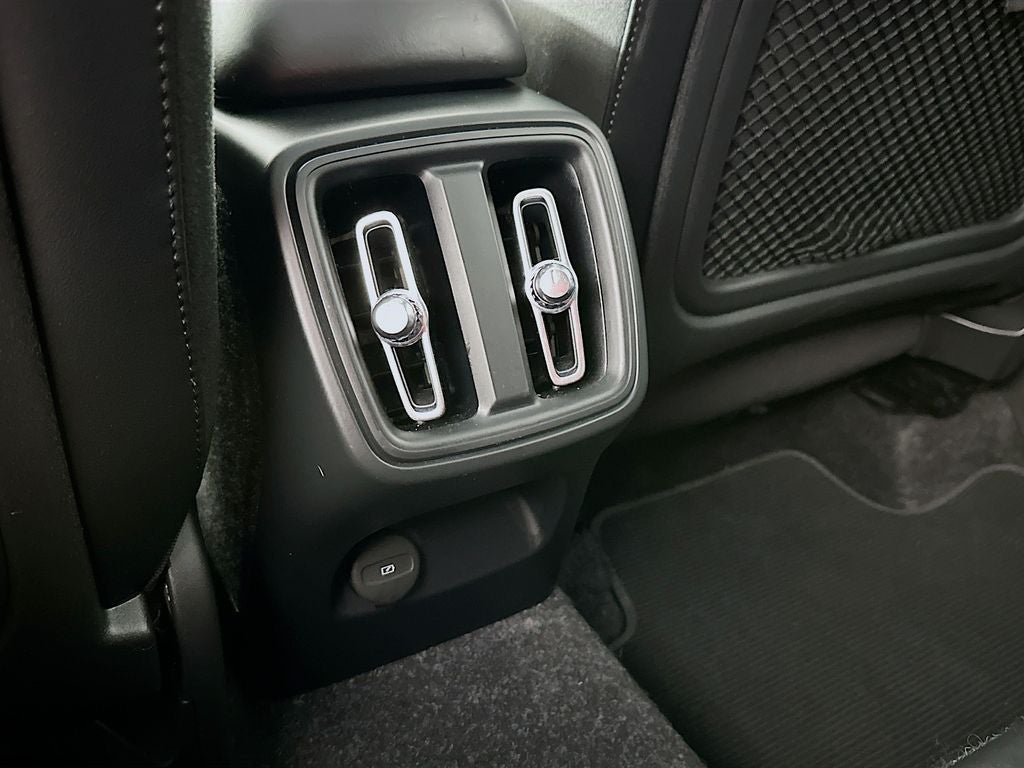2020 Volvo XC40 R-Design