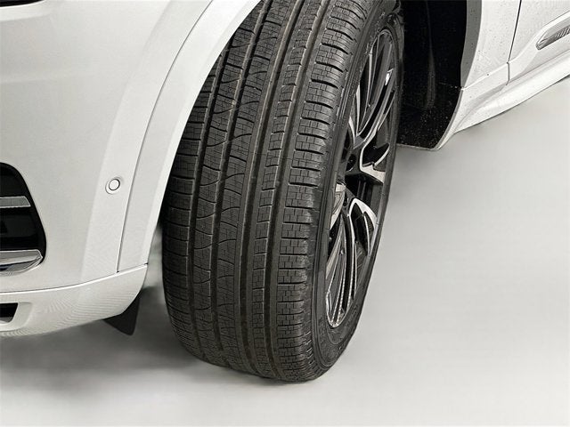 2025 Volvo XC90 Plug-In Hybrid Plus