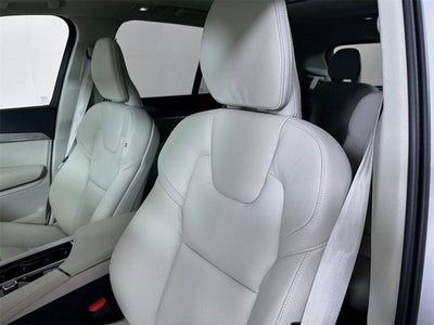 2025 Volvo XC90 Plug-In Hybrid Plus