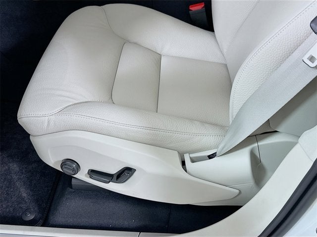 2025 Volvo XC90 Plug-In Hybrid Plus