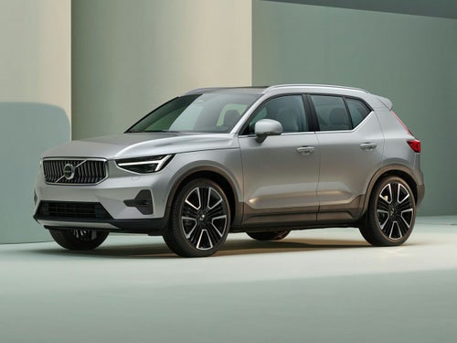 2023 Volvo XC40 B4 Plus Bright Theme