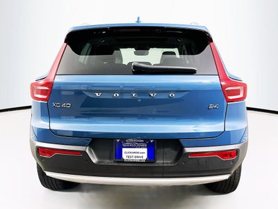 2023 Volvo XC40 B4 Plus Bright Theme