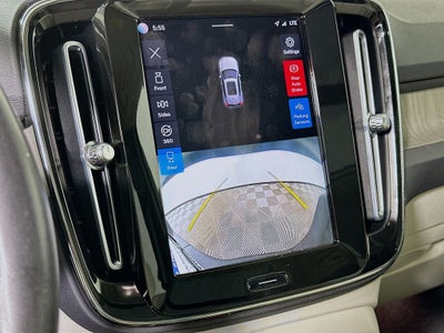 2023 Volvo XC40 B4 Plus Bright Theme