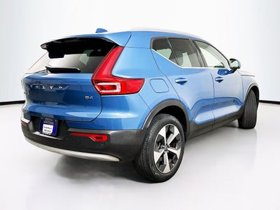 2023 Volvo XC40 B4 Plus Bright Theme