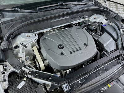 2022 Volvo XC60 Momentum