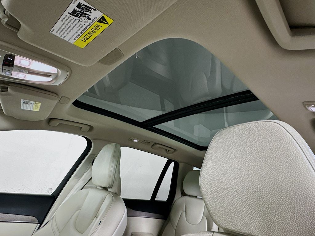 2023 Volvo XC90 B5 Plus