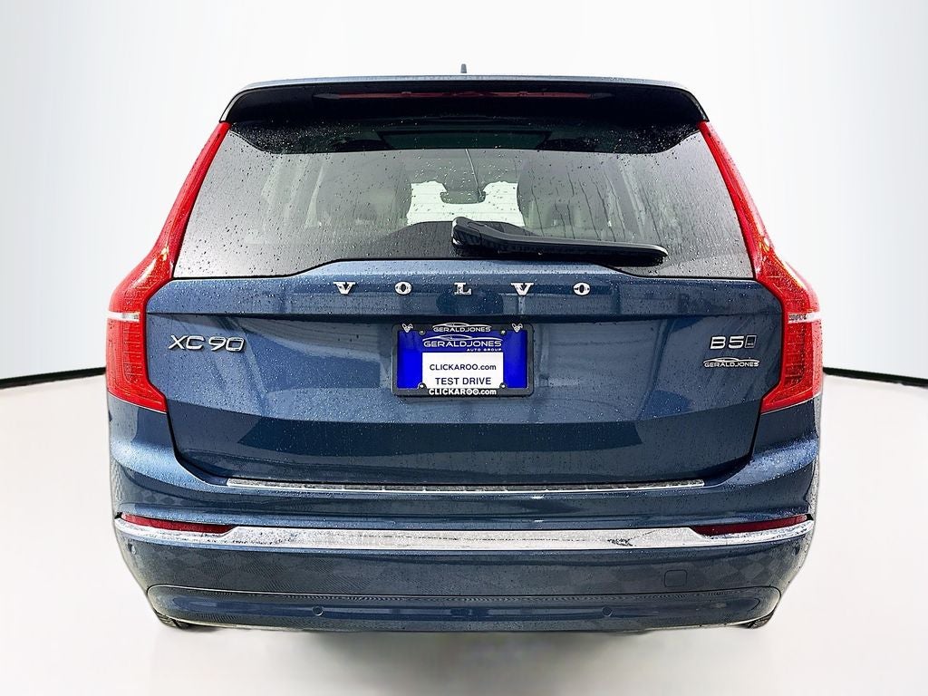 2023 Volvo XC90 B5 Plus