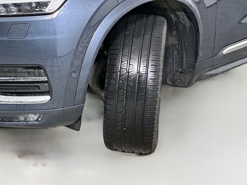 2023 Volvo XC90 B5 Plus