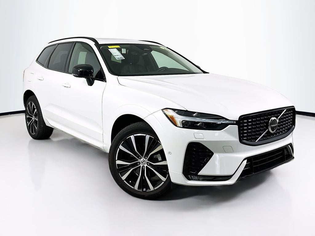 2024 Volvo XC60 B5 Plus Dark Theme