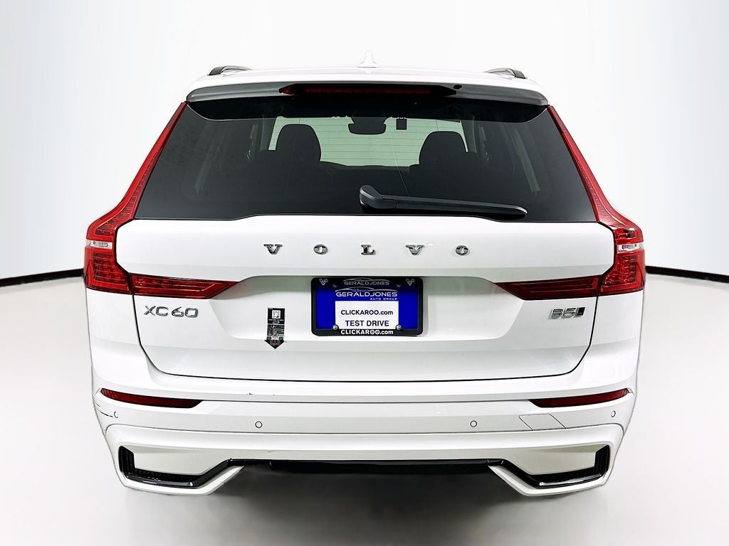 2024 Volvo XC60 B5 Plus Dark Theme