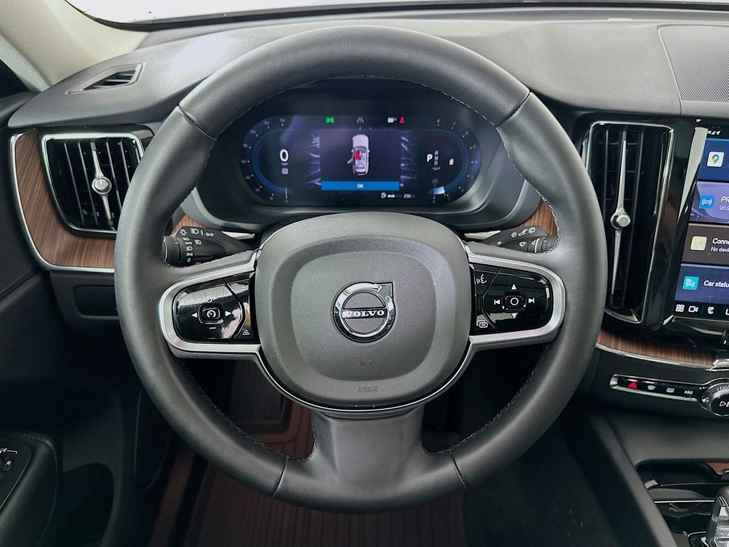 2024 Volvo XC60 B5 Plus Dark Theme