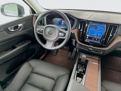 2024 Volvo XC60 B5 Plus Dark Theme
