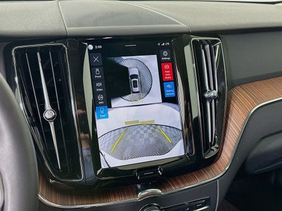 2024 Volvo XC60 B5 Plus Dark Theme