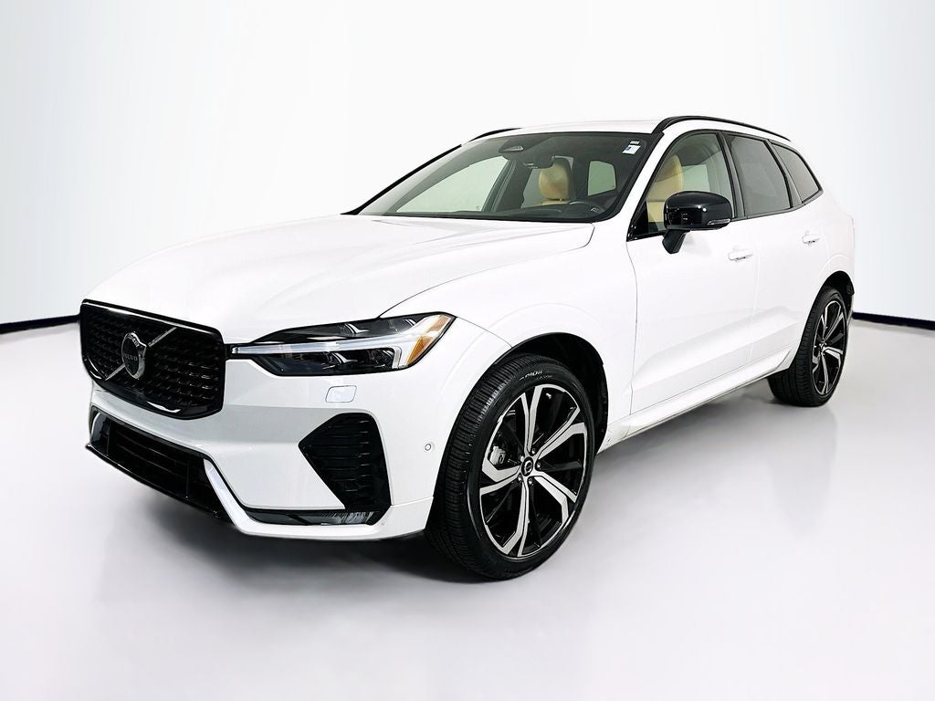 2024 Volvo XC60 B5 Ultimate Dark Theme