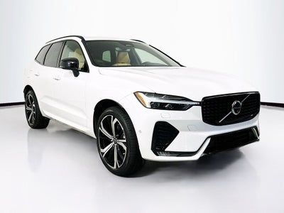 2024 Volvo XC60 B5 Ultimate Dark Theme