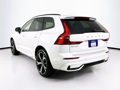 2024 Volvo XC60 B5 Ultimate Dark Theme