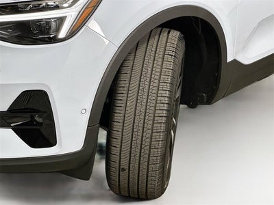 2025 Volvo XC40 Plus Dark Theme