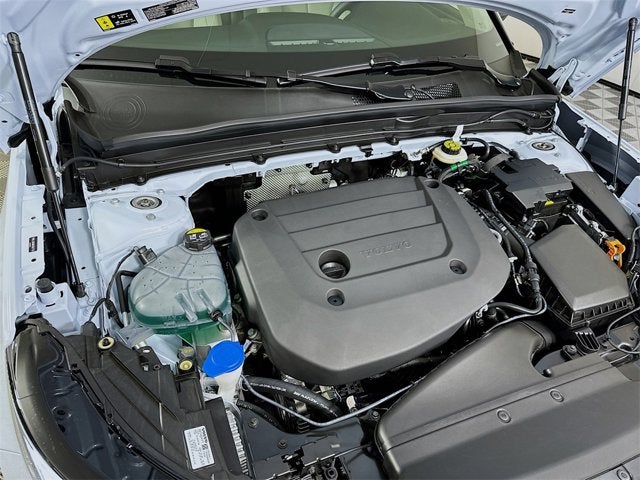 2025 Volvo XC40 Plus Dark Theme