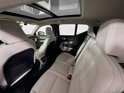 2025 Volvo XC40 Plus Dark Theme