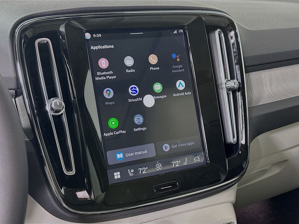 2026 Volvo XC40 B5 Plus