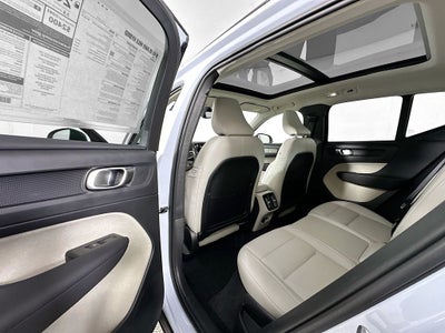 2026 Volvo XC40 B5 Plus