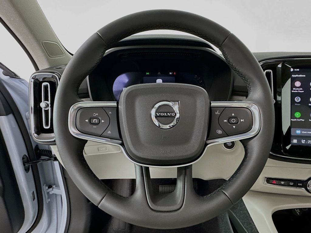2026 Volvo XC40 B5 Plus
