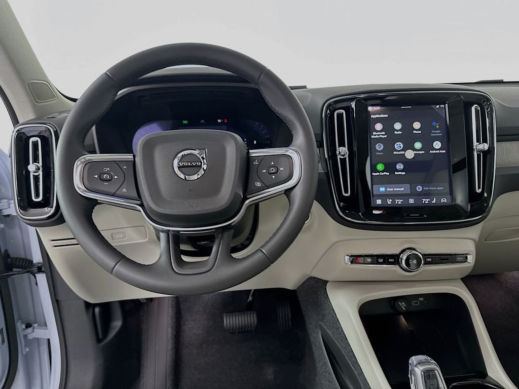 2026 Volvo XC40 B5 Plus