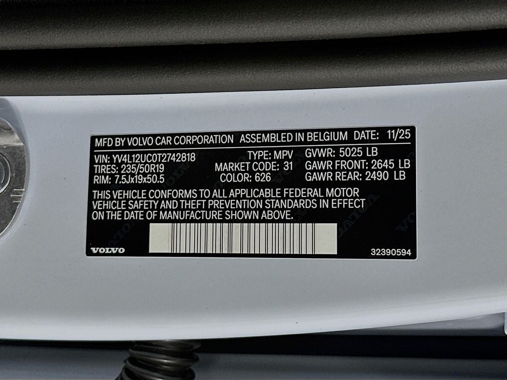 2026 Volvo XC40 B5 Plus