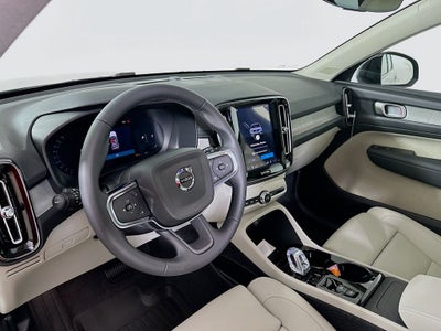 2026 Volvo XC40 B5 Plus