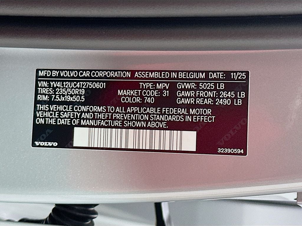 2026 Volvo XC40 B5 Plus