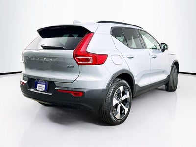 2026 Volvo XC40 B5 Plus