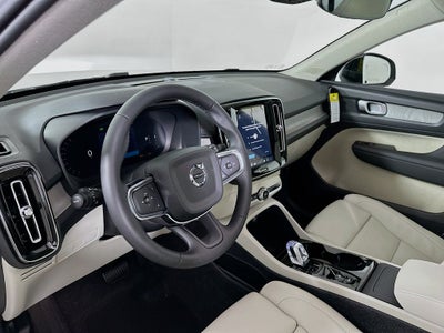 2026 Volvo XC40 B5 Plus