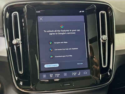 2026 Volvo XC40 B5 Ultra Black Edition