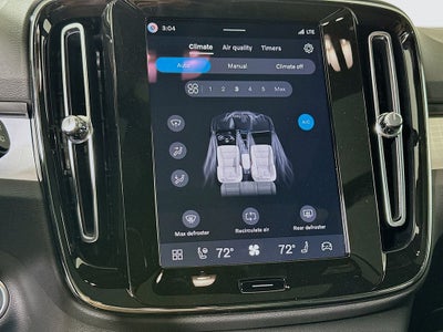 2026 Volvo XC40 B5 Ultra Black Edition