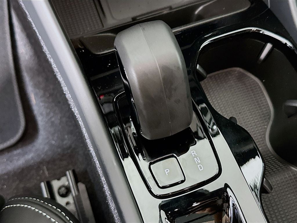 2026 Volvo XC40 B5 Ultra Black Edition