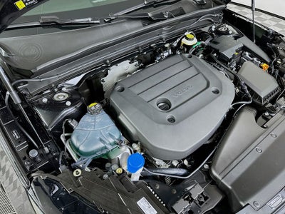 2026 Volvo XC40 B5 Ultra Black Edition