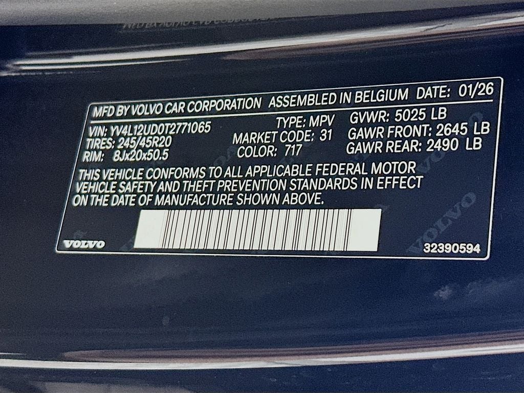 2026 Volvo XC40 B5 Ultra Black Edition