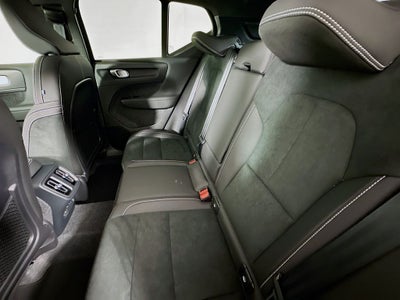 2026 Volvo XC40 B5 Ultra Black Edition